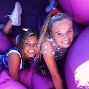 Meet your Posher, Eve